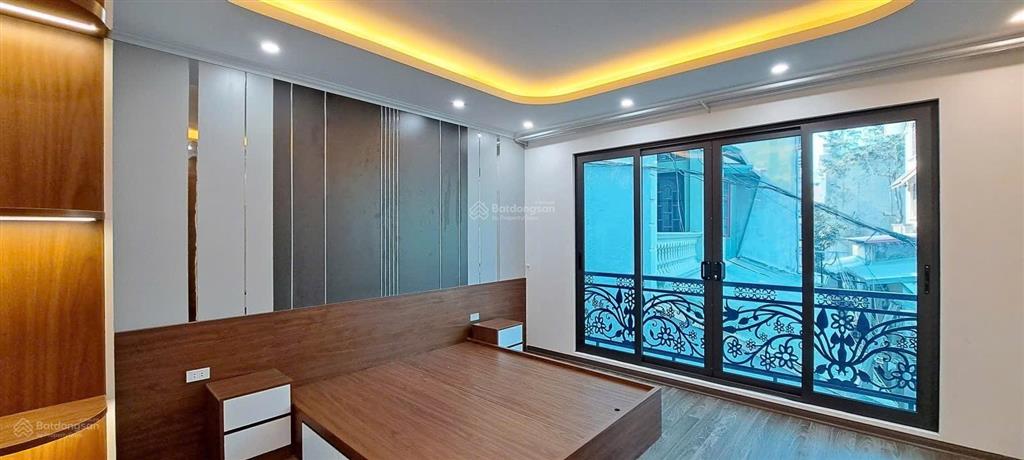 Chính chủ bán gấp nhà thạch bàn, ngay gần aeon 40m 6 tầng mt 4,5m thang máy, ô tô giá 11.6 tỷ