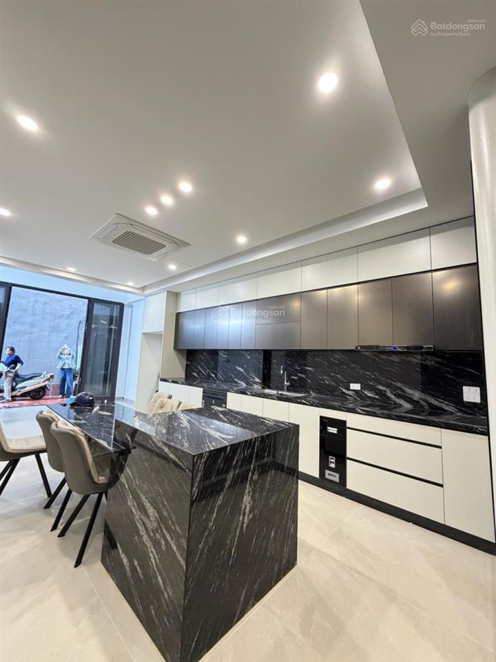 Bán gấp nhà bồ để 33m 5 tầng, ngõ thông, gần ô tô, kinh doanh giá 9,2 tỷ