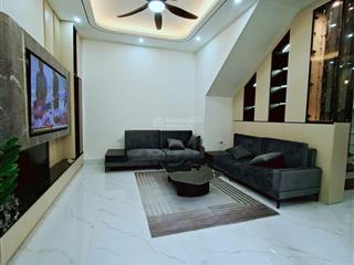 Bán nhà nguyễn văn cừ 60m 4 tầng, thang máy, lô góc, ngõ thông giá 12,9 tỷ