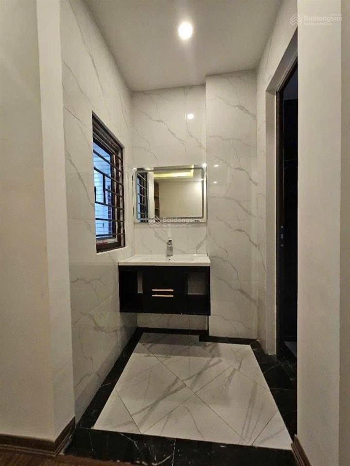 Cần bán nhà bồ đề 48m2 6 tầng mt 5,6m ngõ thông, gần ô tô giá 11,7 tỷ