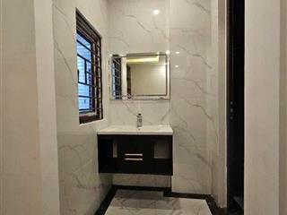 Cần bán nhà bồ đề 48m2 6 tầng mt 5,6m ngõ thông, gần ô tô giá 11,7 tỷ