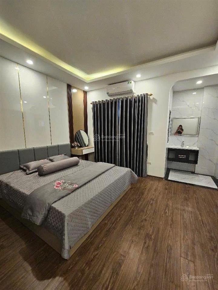 Cần bán nhà bồ đề 48m2 6 tầng mt 5,6m ngõ thông, gần ô tô giá 11,7 tỷ