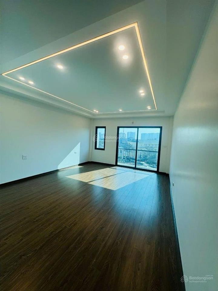 Chính chủ bán nhà cổ linh 40m2 6 tầng mt 4,5m thang máy, gần phố giá 9,5 tỷ