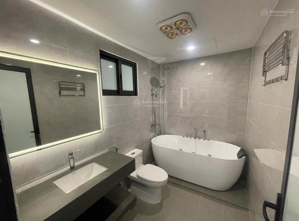 Chính chủ bán nhà cổ linh 40m2 6 tầng mt 4,5m thang máy, gần phố giá 9,5 tỷ
