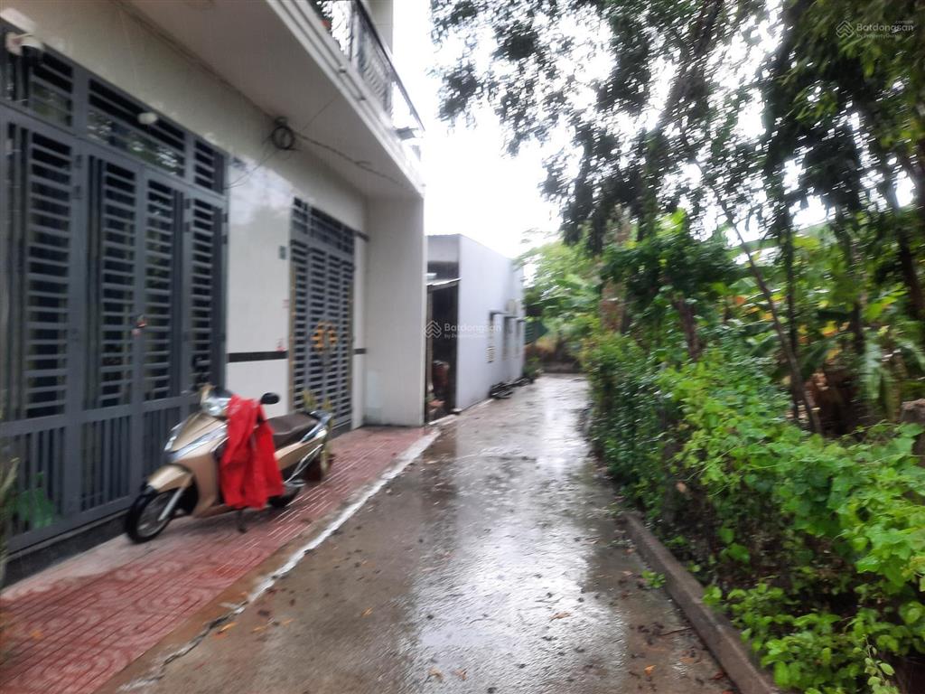 Nhà hẻm xh, xe tải, cấp 4 chính chủ bán gấp dt 4*11 huỳnh thiện lộc, hòa thạnh, tân phú chỉ 5,4 tỉ