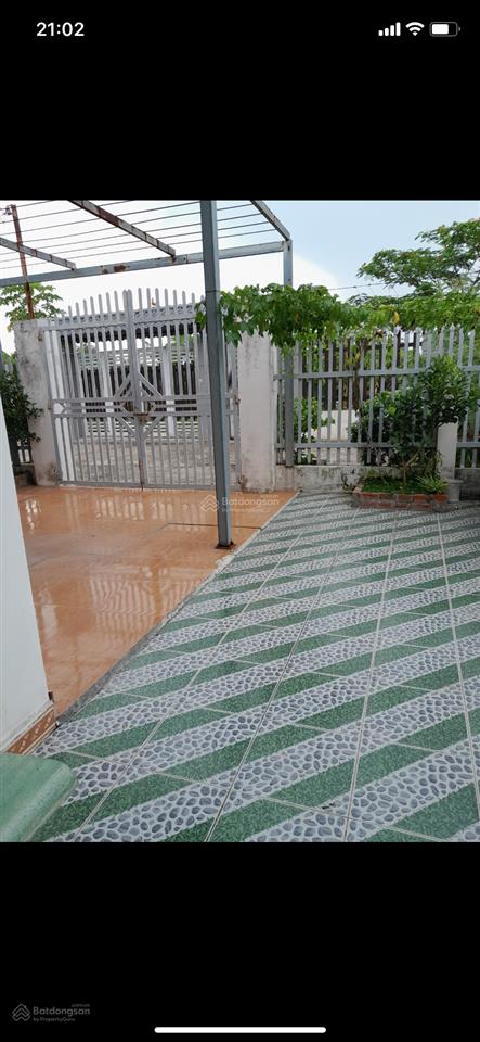Cho thuê nhà vườn có sân rộng có vườn rau diện tích 180m có 4pn, 4wc gần kcn giá rẻ 3tr /t  ngay