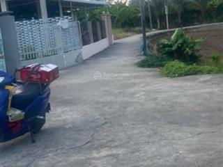 Cho thuê nhà vườn có sân rộng có vườn rau diện tích 180m có 4pn, 4wc gần kcn giá rẻ 3tr /t  ngay