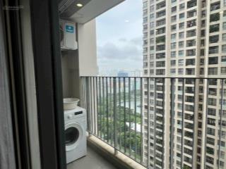 Siêu rẻ! bán căn studio full 34m2  giá 3, 570 tỷ bao hết thuế phí