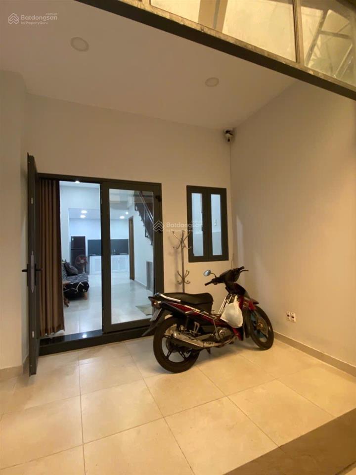 Bán nhà riêng tại lê quang định, 6,4 tỷ, 40m2, 4pn, 3wc, 3 tầng, chính chủ