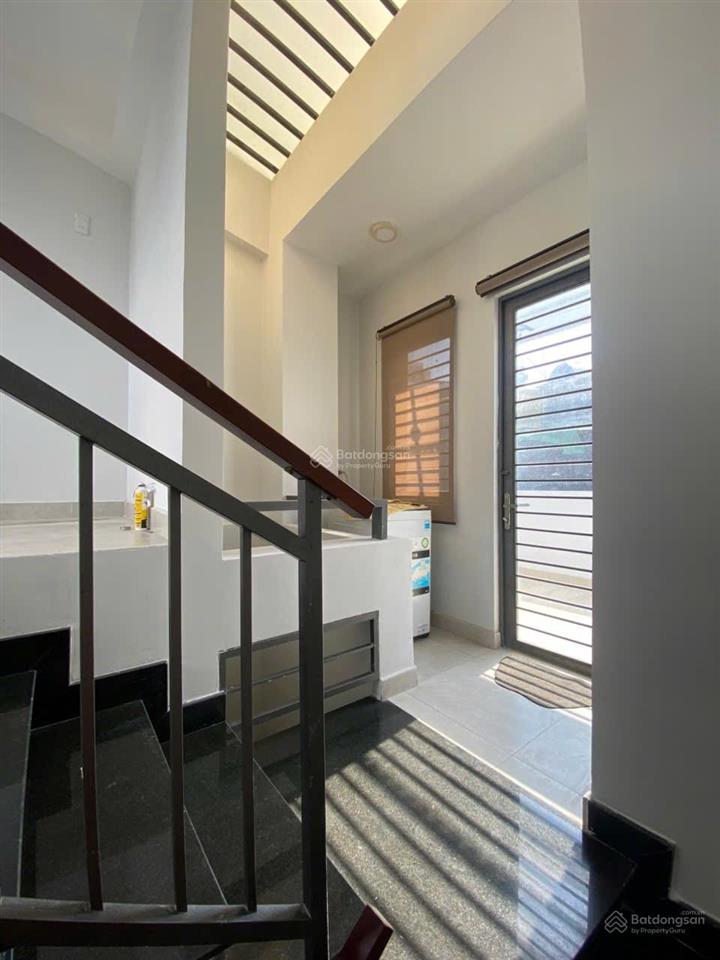 Bán nhà riêng tại lê quang định, 6,4 tỷ, 40m2, 4pn, 3wc, 3 tầng, chính chủ