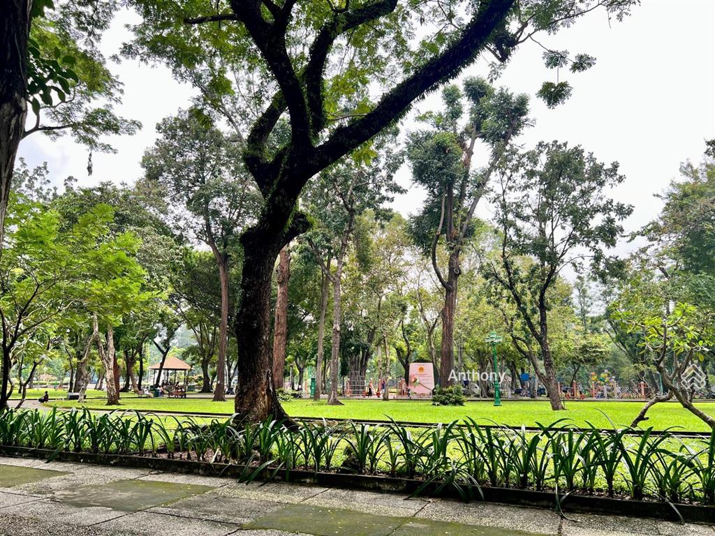 Ngang lớn 7m hxh  hai bà trưng. kv đông khách nước ngoài, phù hợp vừa kinh doanh và chdv, 23 tỷ