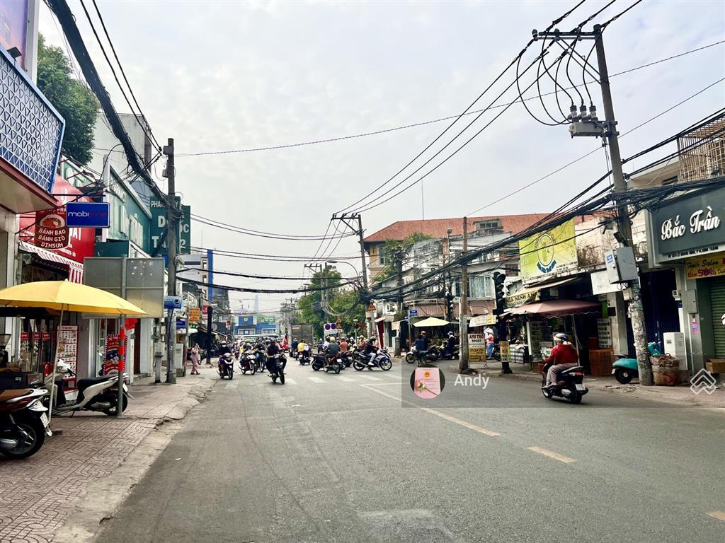 Mặt tiền lê quang định (7 tầng, 8 phòng và mbkd)  đoạn đẹp cách chợ bà chiểu 300m, 16 tỷ