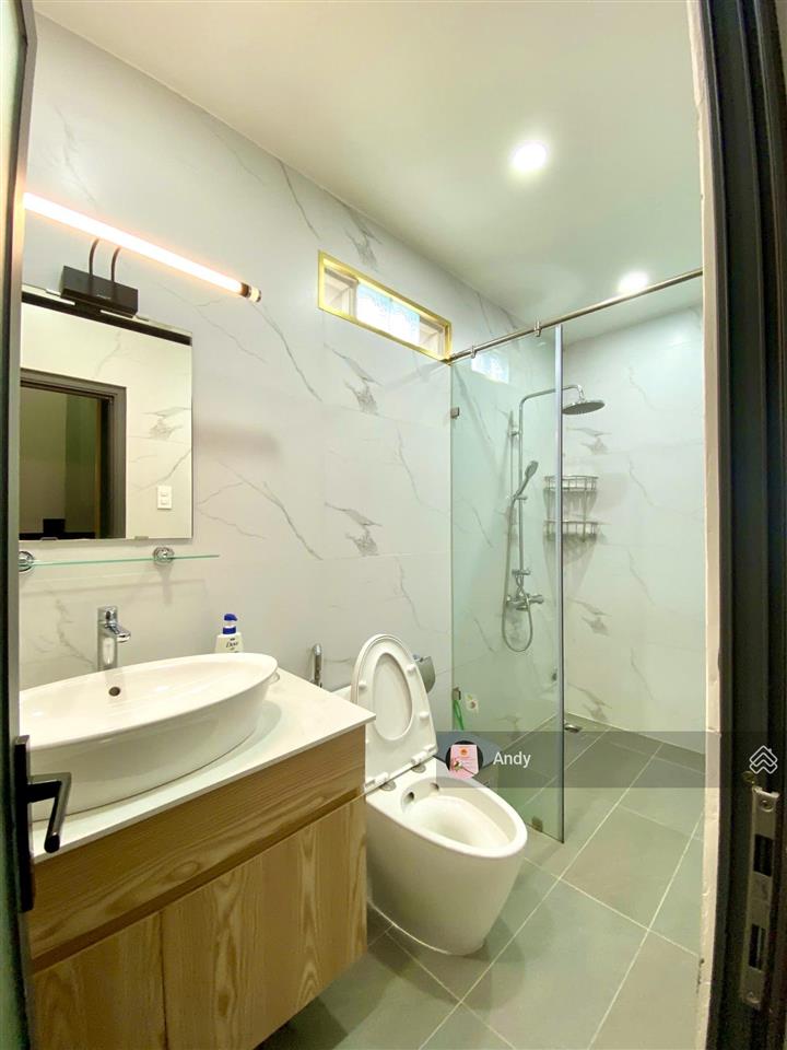 Mặt tiền lê quang định (7 tầng, 8 phòng và mbkd)  đoạn đẹp cách chợ bà chiểu 300m, 16 tỷ