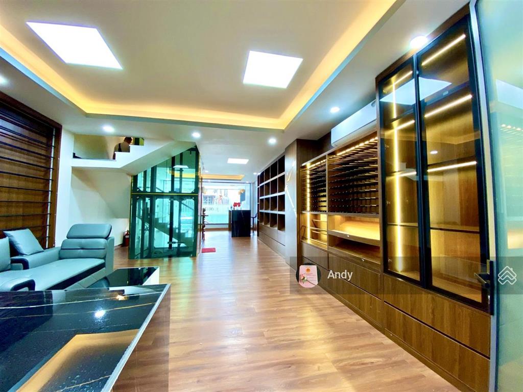 Mặt tiền lê quang định (7 tầng, 8 phòng và mbkd)  đoạn đẹp cách chợ bà chiểu 300m, 16 tỷ