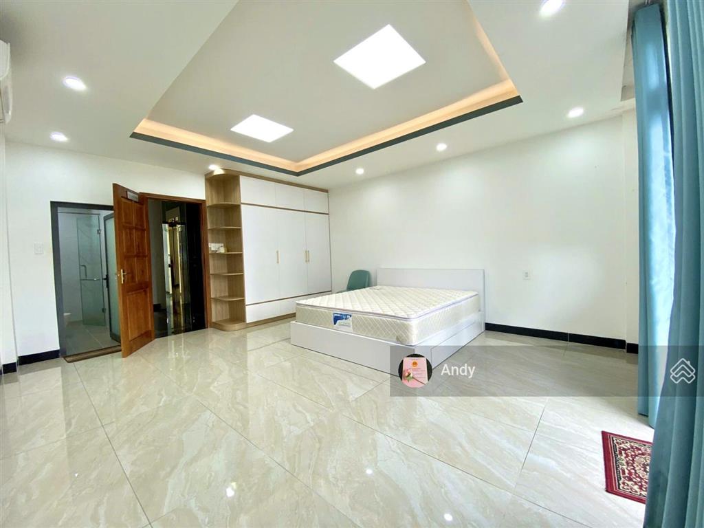 Mặt tiền lê quang định (7 tầng, 8 phòng và mbkd)  đoạn đẹp cách chợ bà chiểu 300m, 16 tỷ