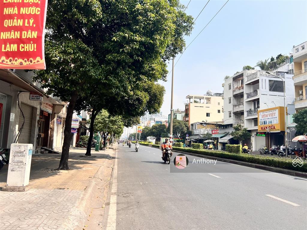 Bán gấp! góc 02 măt tiền lạc long quân  đoạn đẹp, ko lộ giới, ngang 4m, 5 tầng  nhỉnh 9 tỷ