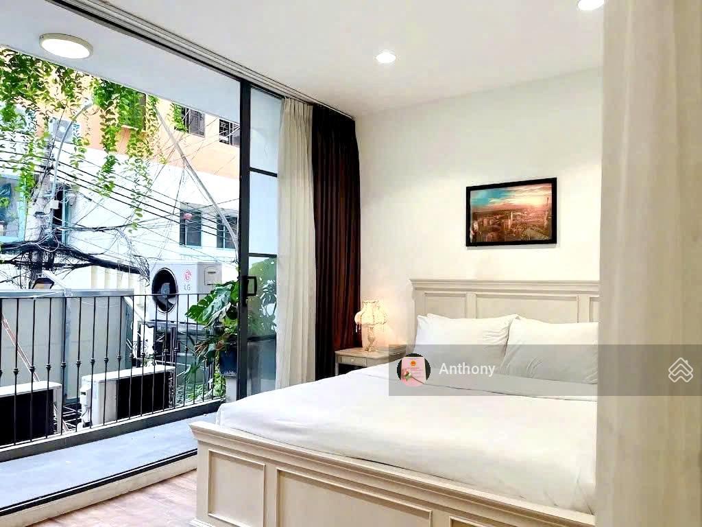 Bán gấp! mặt tiền hoa lan (hầm, 4 tầng)  nhà chưa qua đầu tư. phù hợp ở & kd, 20 tỷ giảm về 16 tỷ