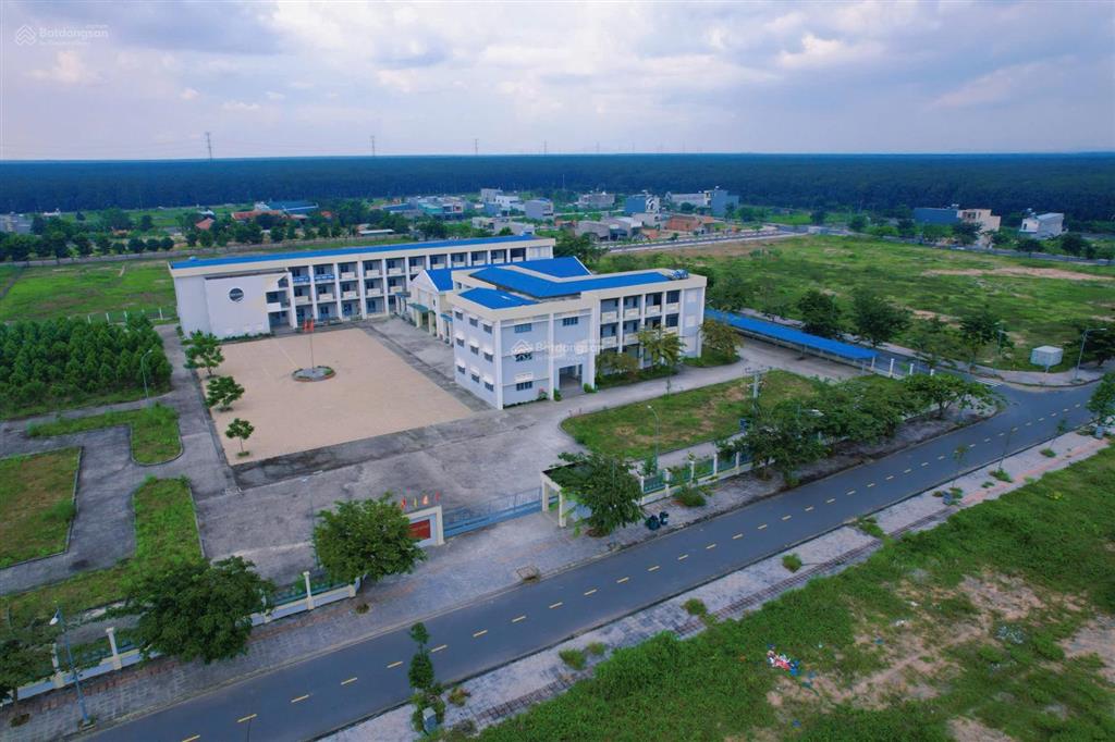 Bán gấp lô đất đẹp 250m2 tại khu tái định cư lộc an  bình sơn, sân bay long thành