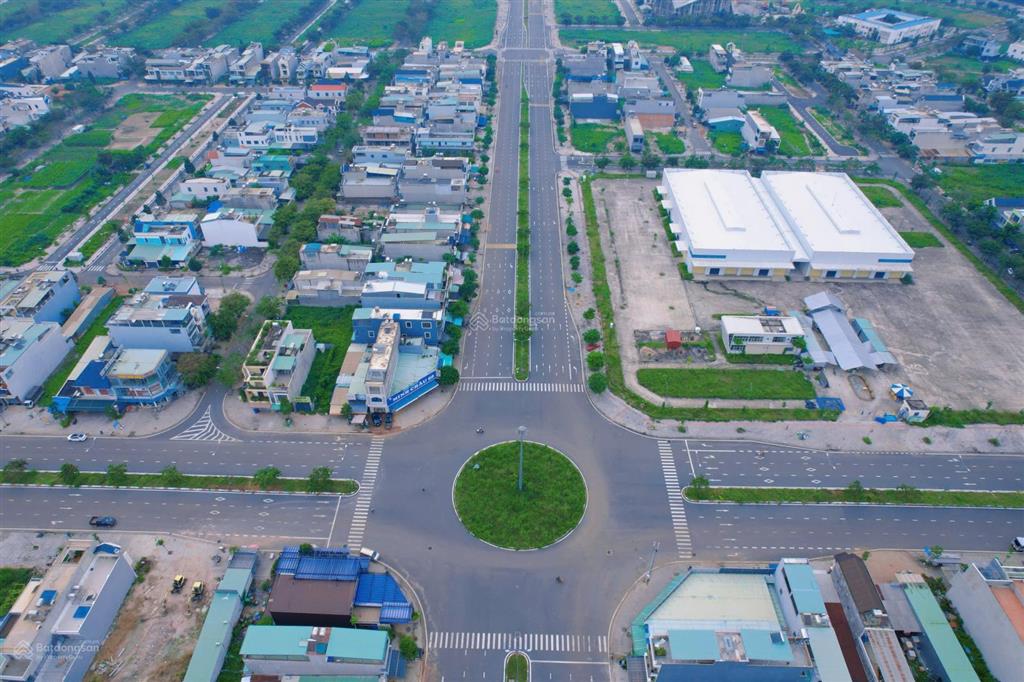 Bán gấp lô đất đẹp 250m2 tại khu tái định cư lộc an  bình sơn, sân bay long thành