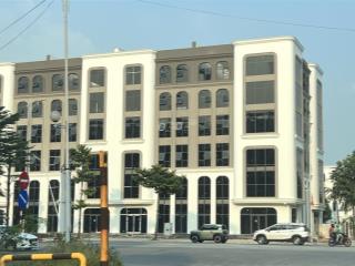 Shophouse 7 tầng mặt đường 60m. vỉa 7m tiện kinh doanh đỗ xe. cho thuê 40 triệu/th.  0912 400 ***