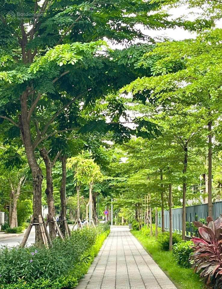 63 tỷ  biệt thự song lập 180m2, nhận nhà ngay, sẵn sổ, mặt tiền 9m, 500m ra nguyễn văn huyên