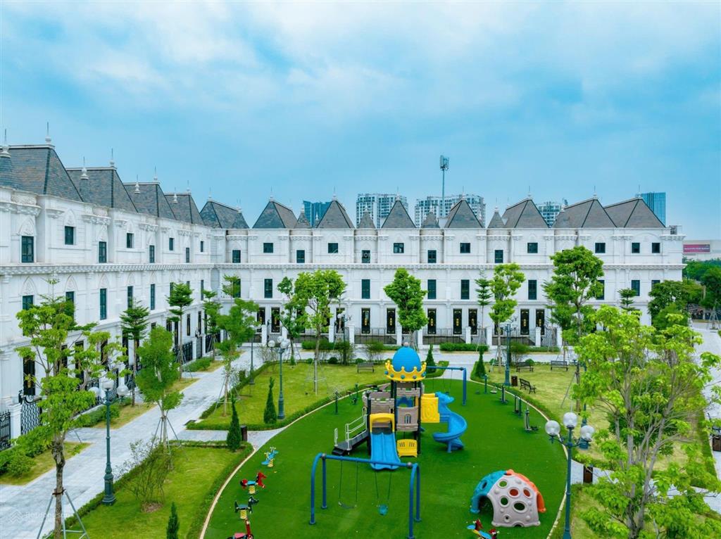 Bán nhanh bt5 kita bằng giá hđ 2024, dãy 2 mặt tiền đường 17,5m, sau là công viên, giá 53 tỷ