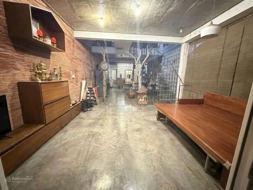 Bán nhà mtkd lý thường kiệt, p. dĩ an, tp. hcm, 274m2, c4, sân thượng. giá giảm còn 14 tỷ đồng, tl