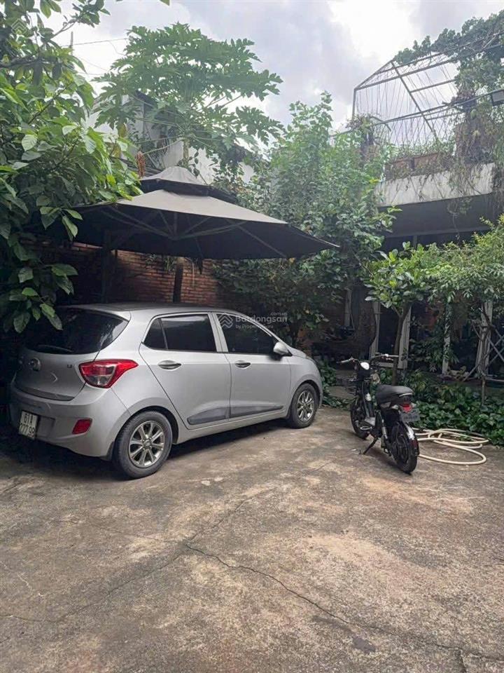 Bán nhà mtkd lý thường kiệt, p. dĩ an, tp. hcm, 274m2, c4, sân thượng. giá giảm còn 14 tỷ đồng, tl