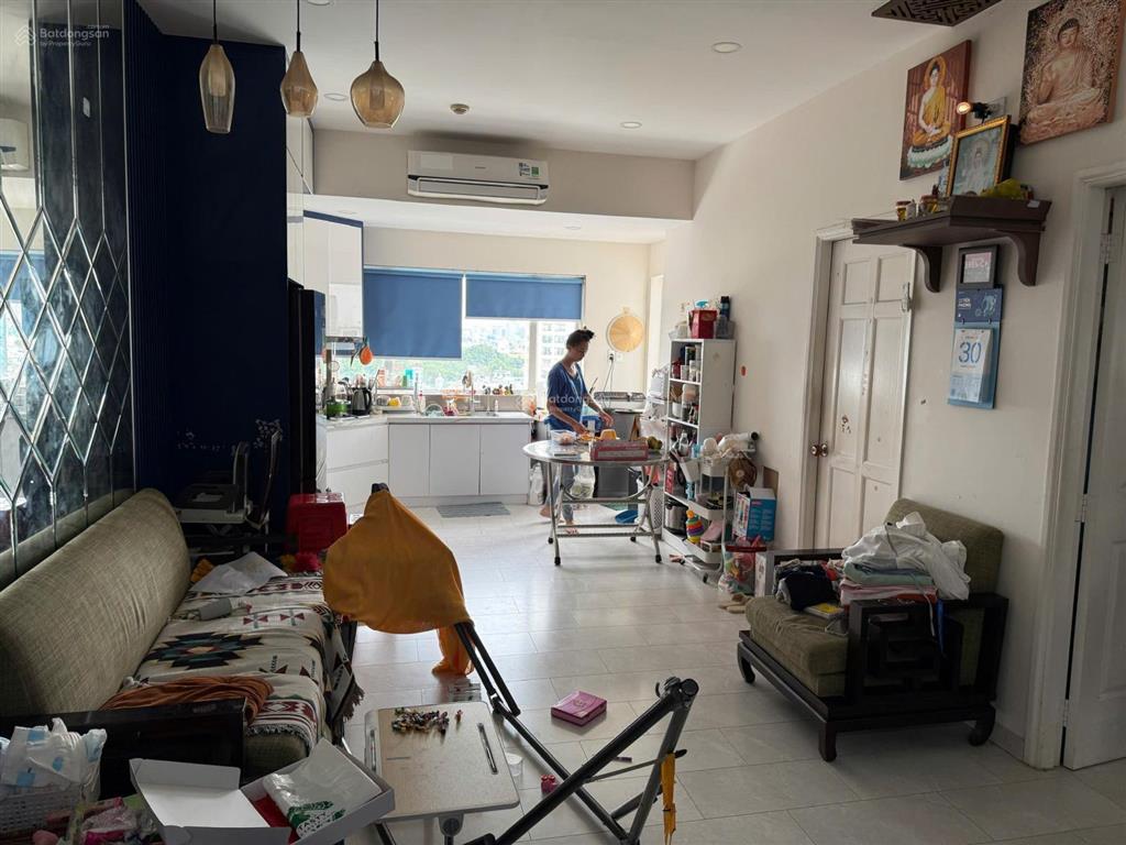 Bán gấp chung cư thế hệ mới đường hồ hảo hớn quận 1, 84m2 có sổ hồng.
