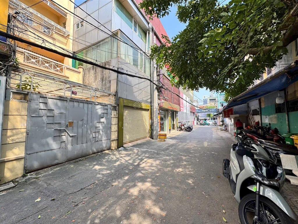 Cực ngon chdv khu phan xích long, phú nhuận  128m2  6 tầng  thang máy  12pn  22,8 tỷ tl