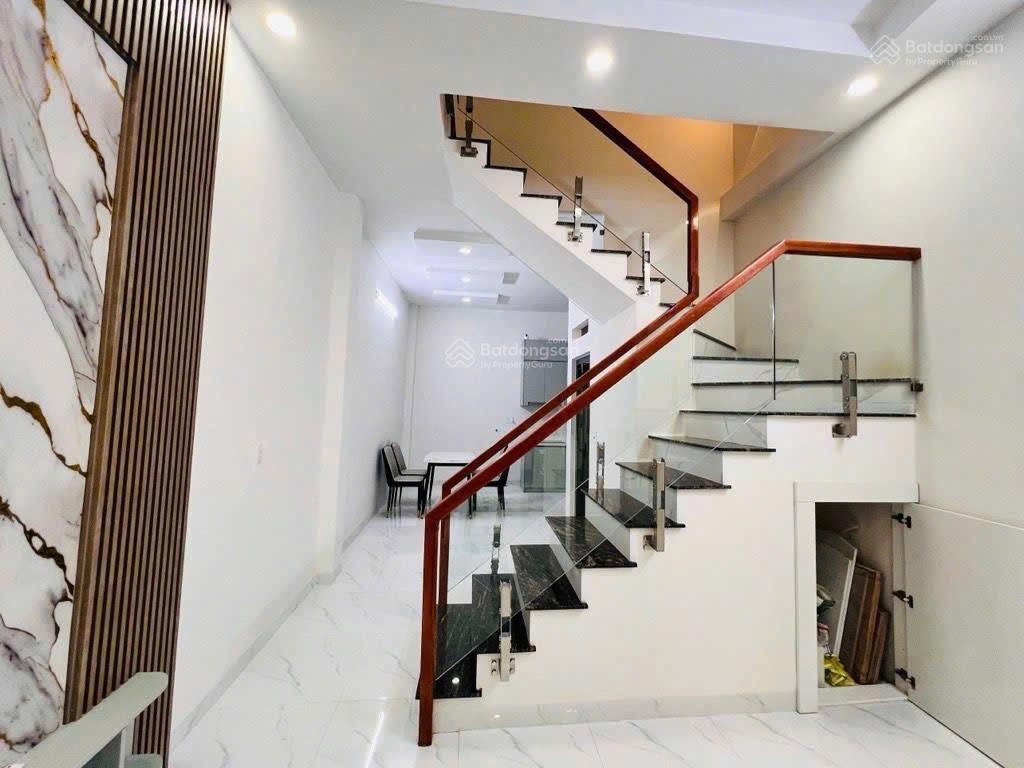 Nhà nguyễn cửu vân , p17, bình thạnh  34m2 2 tầng  sát bên quận 1 . giá 5,8 tỷ tl