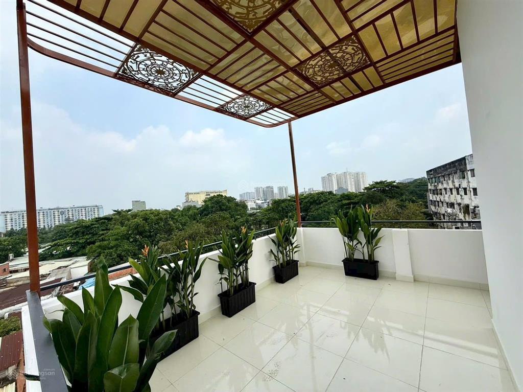 Bình thạnh 90m2 (4,65x20) 5 tầng 16 phòng  dòng tiềnthuê 1,2 tỷ / năm hẻm xe tai giá 15,8 tỷ tl