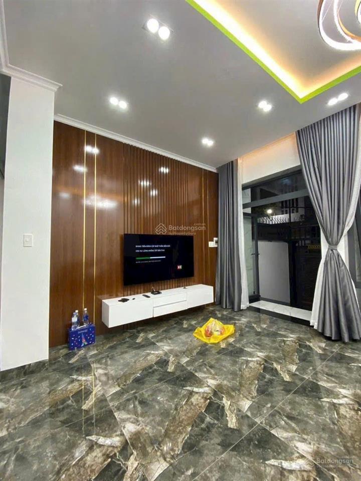 Bán nhà riêng tại phan xích long, giá siêu hời 24,8 tỷ, 82m2, 5 phòng ngủ, 5 toilet