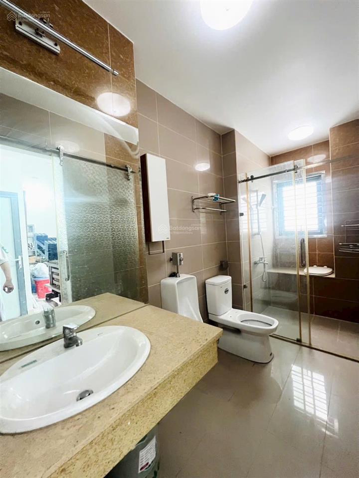 Bán nhà riêng tại phan xích long, giá siêu hời 24,8 tỷ, 82m2, 5 phòng ngủ, 5 toilet