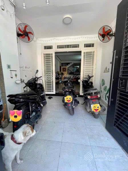 Mặt tiền kinh doanh ngay phan đăng lưu , uỷ ban bình thạnh  chợ bà chiểu . 72m2 4 tầng  15,9 tỷ