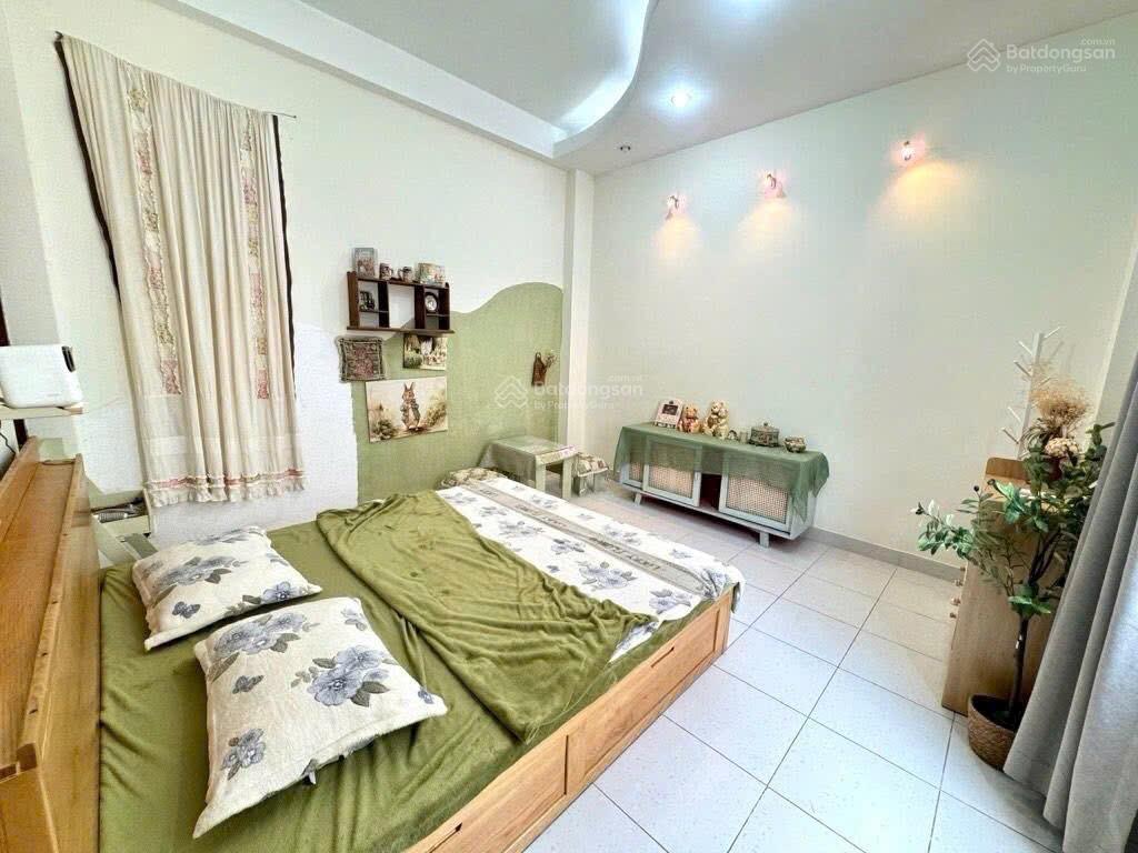 Nhà hẻm xe hơi ngủ nhà  bùi đình tuý , bình thạnh  68m2 (4x 17)  4 tầng  12 tỷ xíu