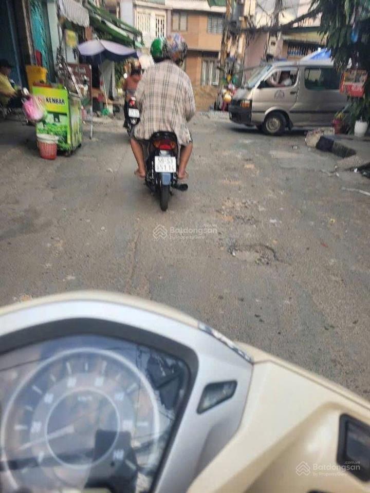 Nhà ngay ngã 3 nguyễn văn đậu trần bình trọng , qbình thạnh  55m2 (5 x 11) 5 tầng hẻm xe hơi