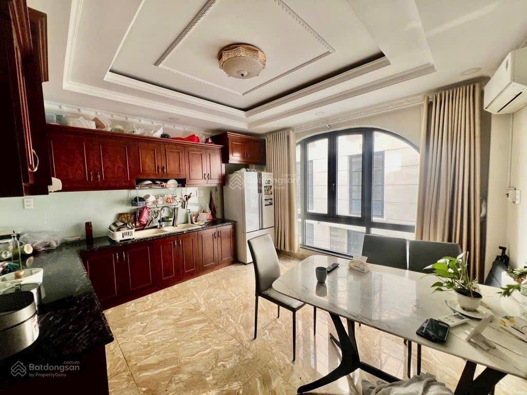 Nhà ngay ngã 3 nguyễn văn đậu trần bình trọng , qbình thạnh  55m2 (5 x 11) 5 tầng hẻm xe hơi