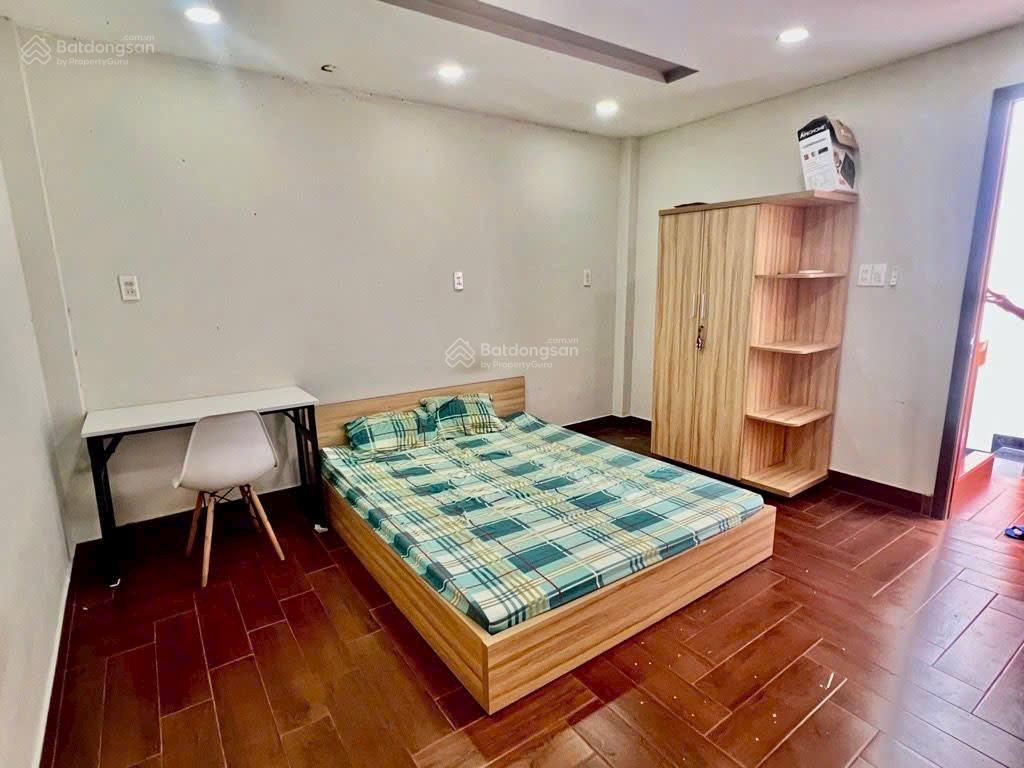 Nhà ngay ngã 3 nguyễn văn đậu trần bình trọng , qbình thạnh  55m2 (5 x 11) 5 tầng hẻm xe hơi