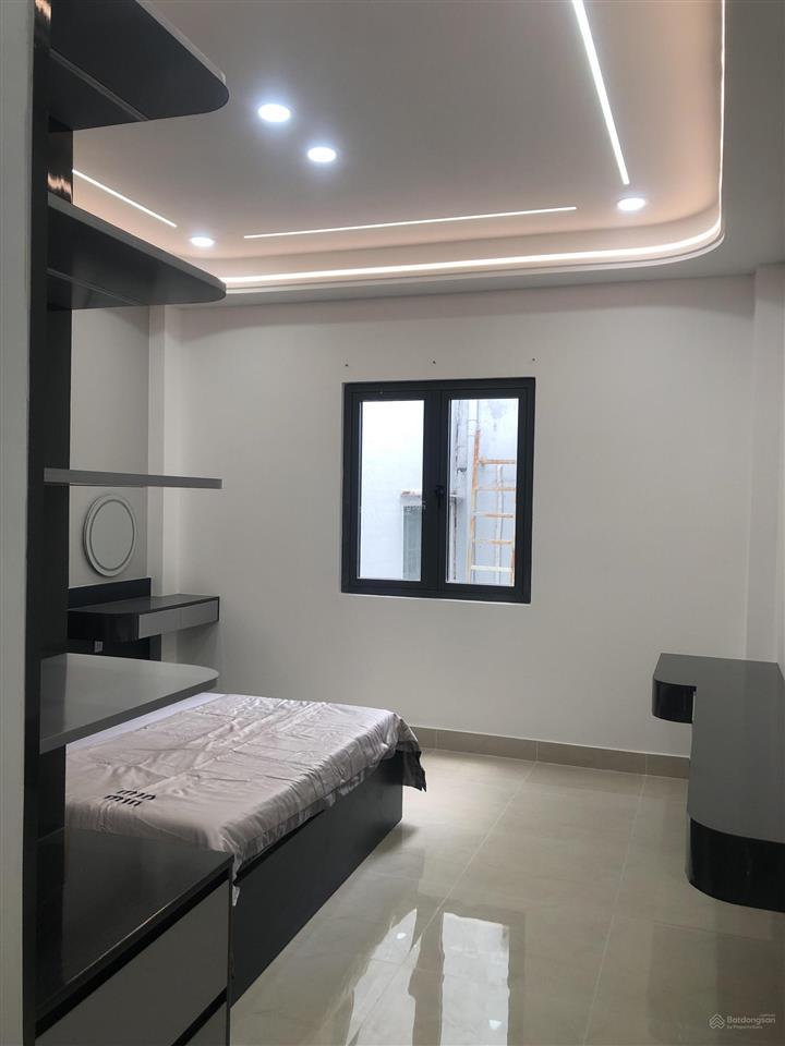 Nhà đẹp hẻm xe hơi ngay gần chợ bà chiểu  bình thạnh  60m2 ( 4x 15)  4 tầng  4pn ,5wc .