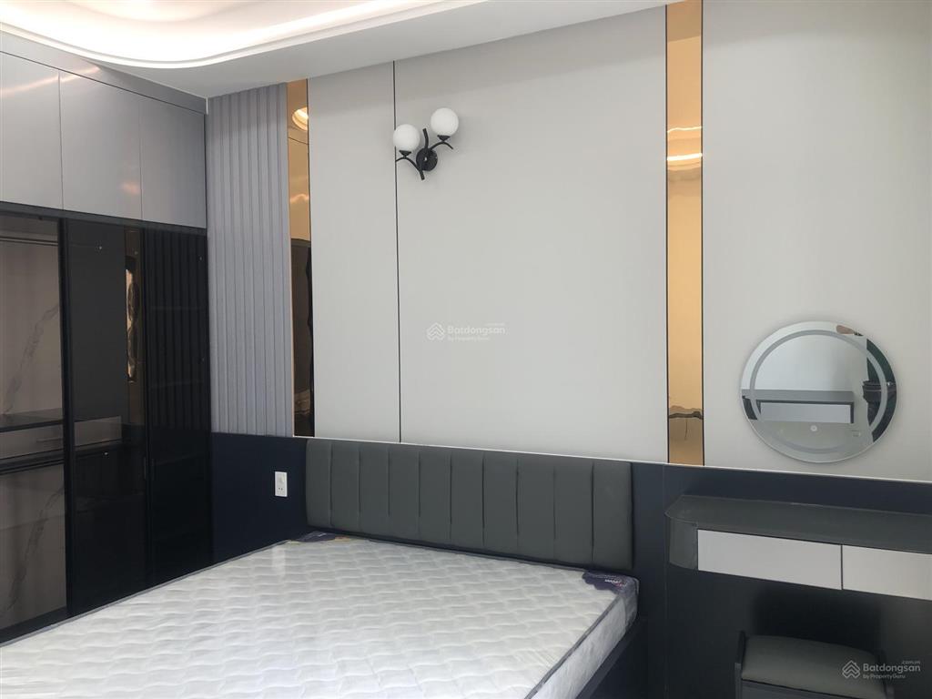 Nhà đẹp hẻm xe hơi ngay gần chợ bà chiểu  bình thạnh  60m2 ( 4x 15)  4 tầng  4pn ,5wc .