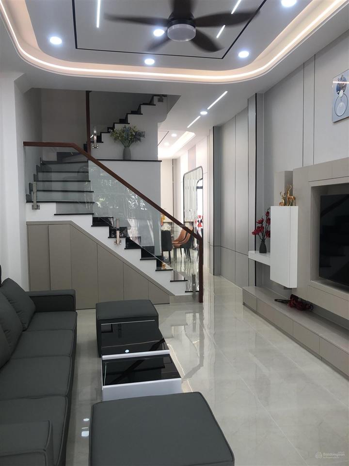 Nhà đẹp hẻm xe hơi ngay gần chợ bà chiểu  bình thạnh  60m2 ( 4x 15)  4 tầng  4pn ,5wc .