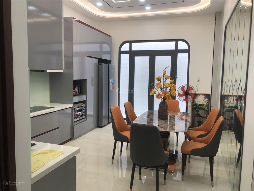 Nhà đẹp hẻm xe hơi ngay gần chợ bà chiểu  bình thạnh  60m2 ( 4x 15)  4 tầng  4pn ,5wc .