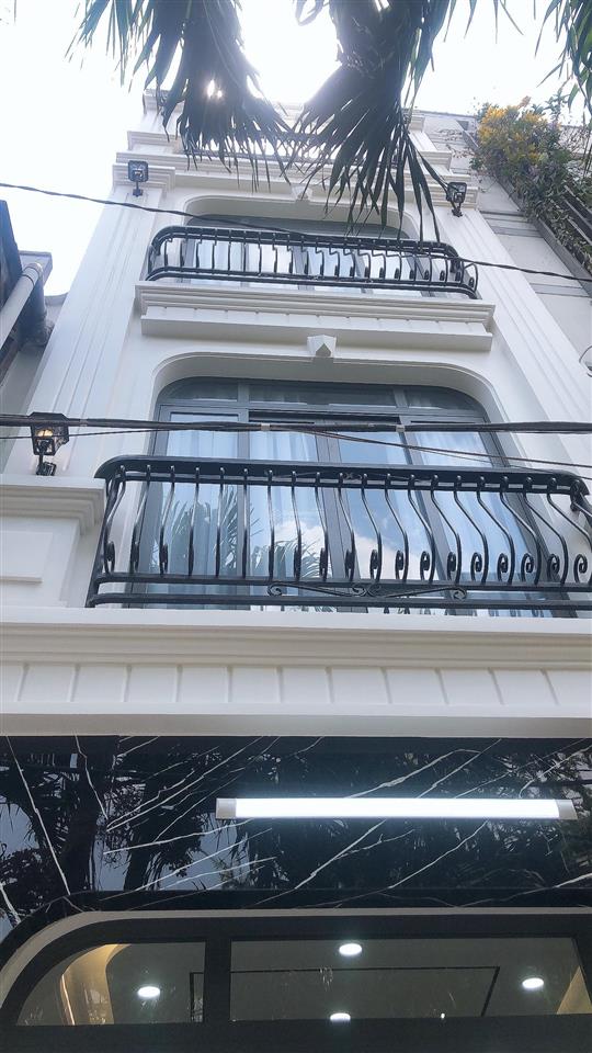 Nhà đẹp hẻm xe hơi ngay gần chợ bà chiểu  bình thạnh  60m2 ( 4x 15)  4 tầng  4pn ,5wc .