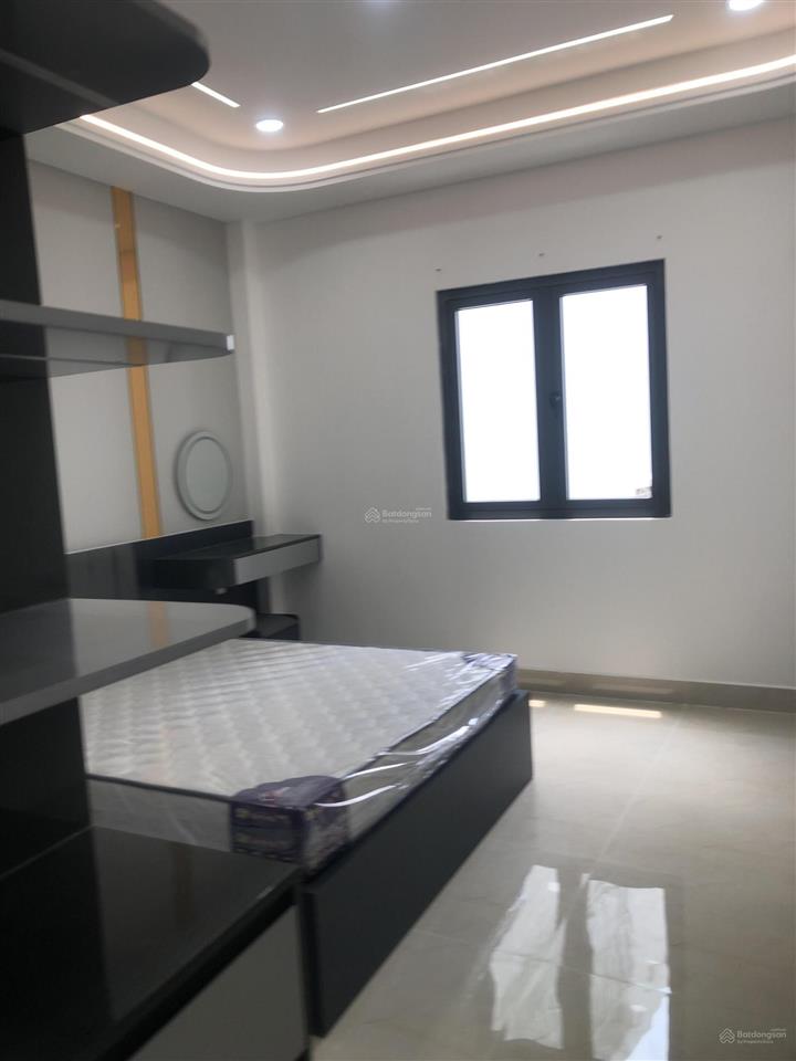 Nhà đẹp hẻm xe hơi ngay gần chợ bà chiểu  bình thạnh  60m2 ( 4x 15)  4 tầng  4pn ,5wc .