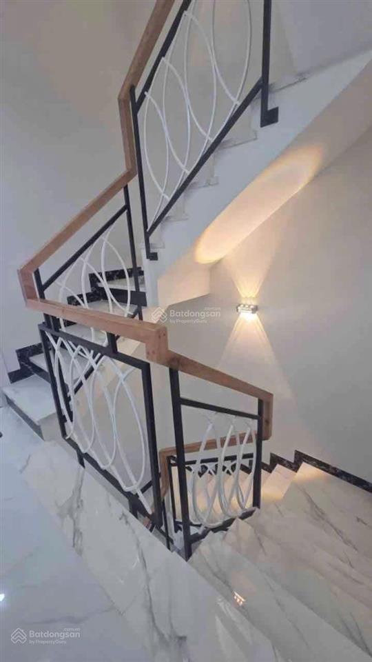 Chính chủ bán mặt tiền kinh doanh gần thích quảng đức phú nhuận 52m2  5 tầng  giá 8,98 tỷ tl