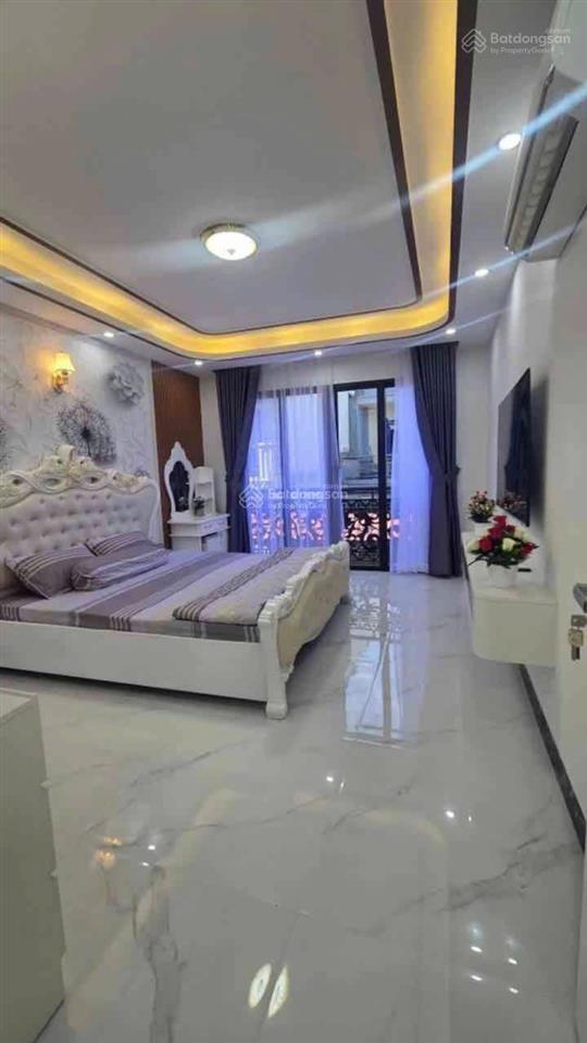 Chính chủ bán mặt tiền kinh doanh gần thích quảng đức phú nhuận 52m2  5 tầng  giá 8,98 tỷ tl