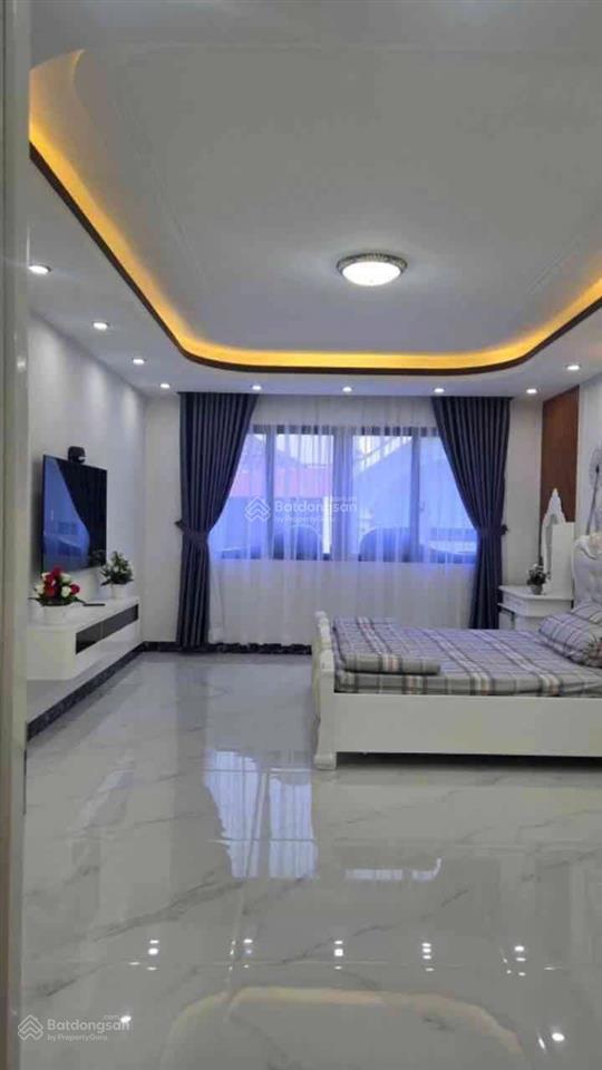 Chính chủ bán mặt tiền kinh doanh gần thích quảng đức phú nhuận 52m2  5 tầng  giá 8,98 tỷ tl