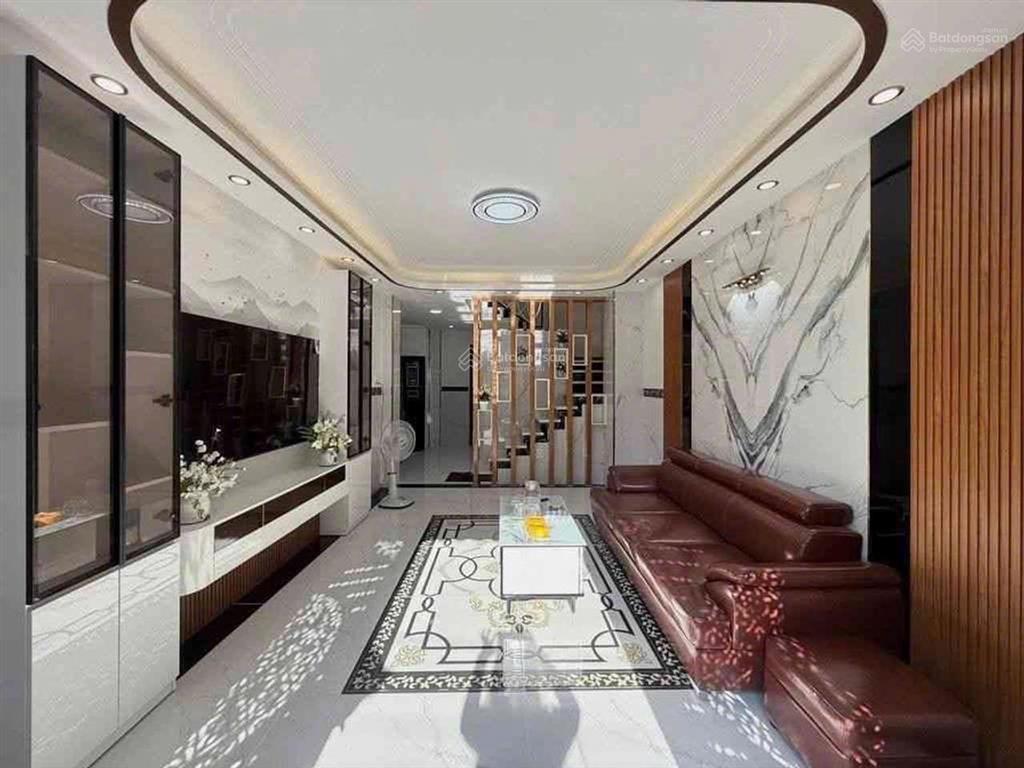 Chính chủ bán mặt tiền kinh doanh gần thích quảng đức phú nhuận 52m2  5 tầng  giá 8,98 tỷ tl