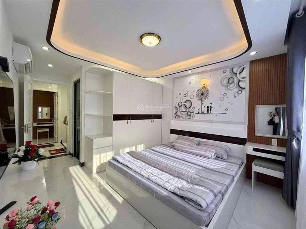 Chính chủ bán mặt tiền kinh doanh gần thích quảng đức phú nhuận 52m2  5 tầng  giá 8,98 tỷ tl